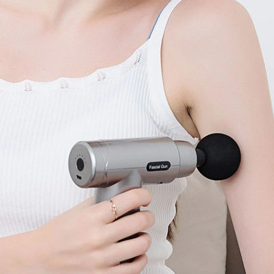 Handheld Fascial Massager voor rustig en effectief spierherstel N.W/G.W. 1,02/1,9kg